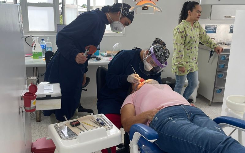 La Facultad de Odontología realiza brigada de salud al Municipio de El Peñol 