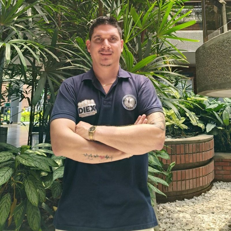 Julián Umaña Aponte Coordinador Centro Emprendimiento Pereira Visión de las Américas Julián Umaña Aponte Coordinador Centro Emprendimiento Pereira Visión de las Américas